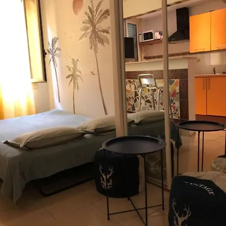 Summer Studio, 4 Persons, Mobile Ac, Old Town *