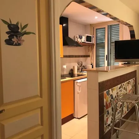 Summer Studio, 4 Persons, Mobile Ac, Old Town Appartamento