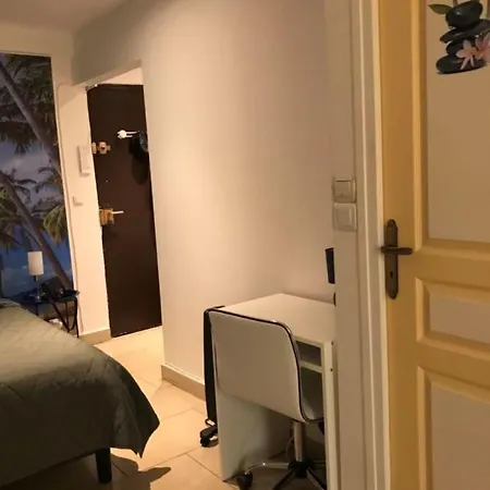 Summer Studio, 4 Persons, Mobile Ac, Old Town Nice